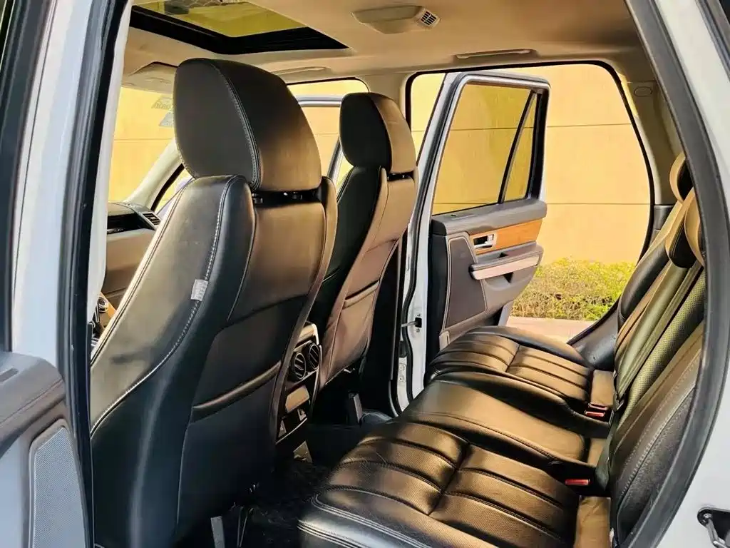 Photo 5 - Land Rover Range Rover Sport