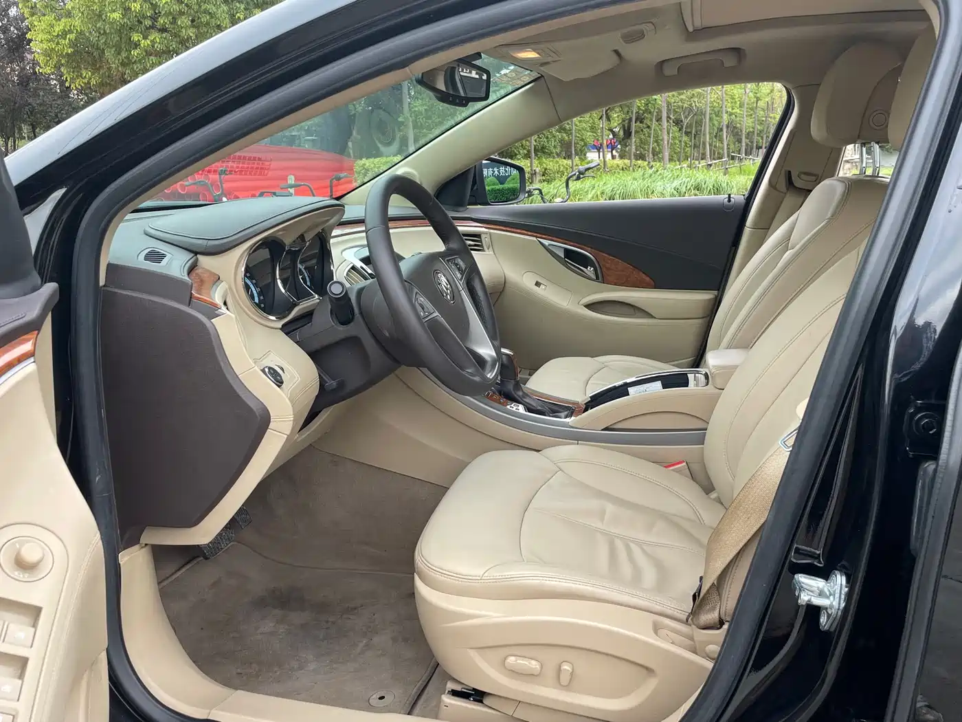 Buick LaCrosse 2011 2.4L SIDI Premium Edition фото 4