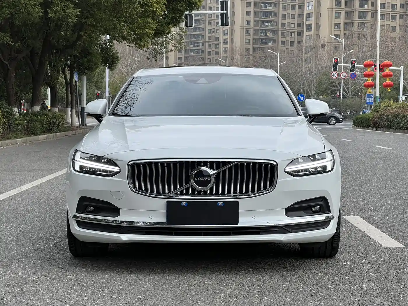 VOLVO S90
