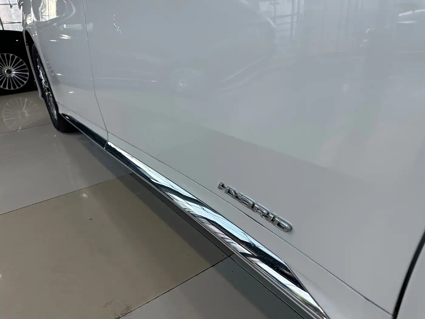Lexus LM 2021 2020 300h Seven-Seater Elegance Edition