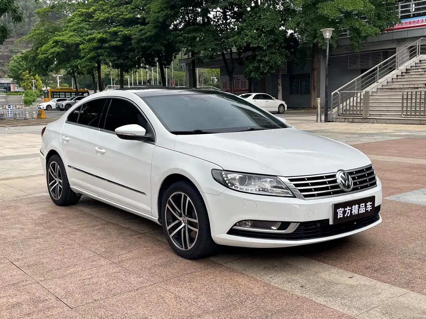 Volkswagen FAW-Volkswagen CC 2016 Model 1.8TSI Premium фото 9
