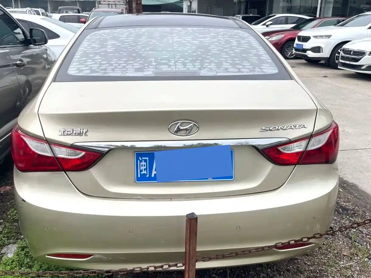 Hyundai Sonata 2013 2.0L Automatic Premium Edition фото 5
