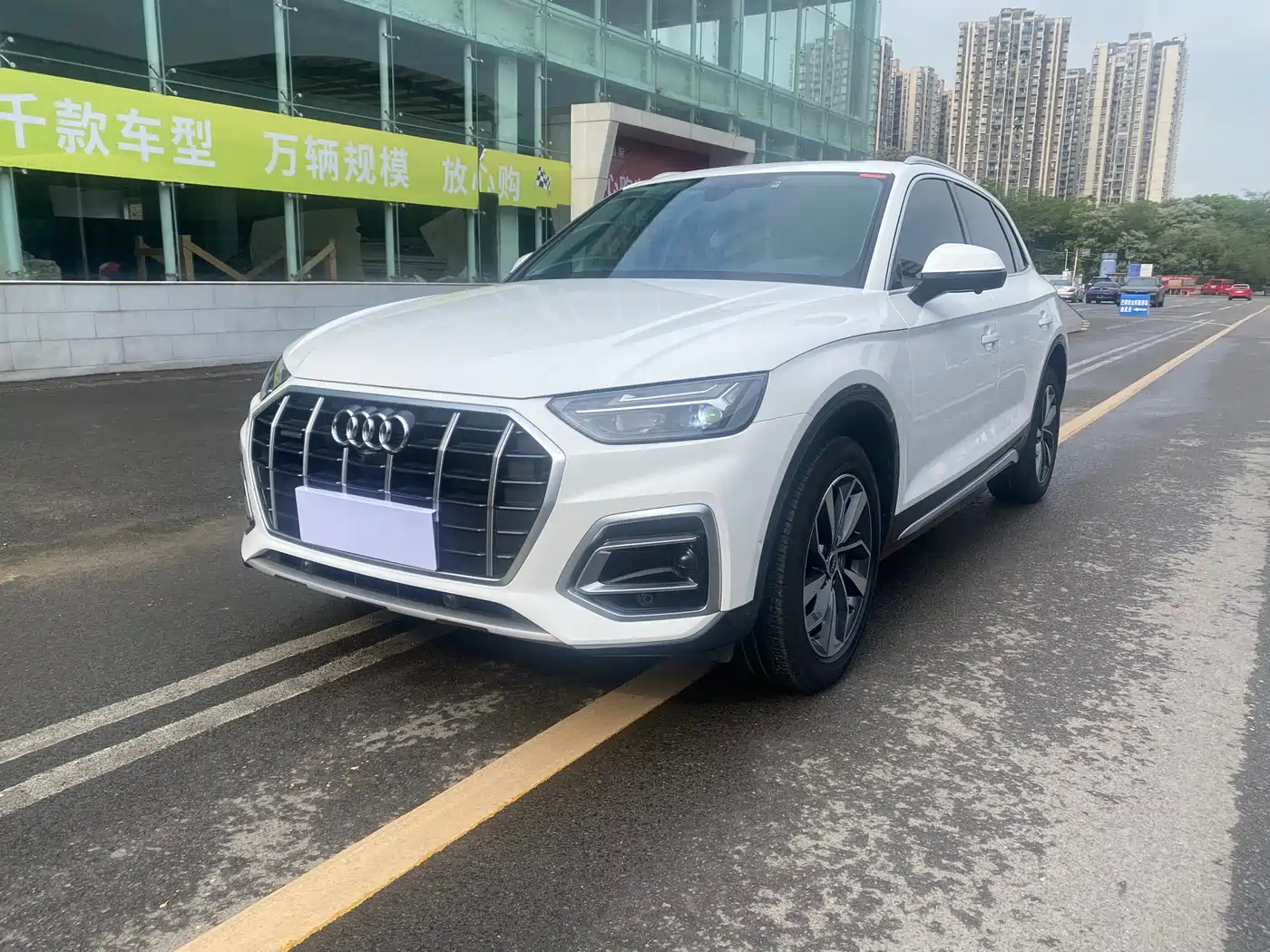 Фото 1 - Audi Q5L