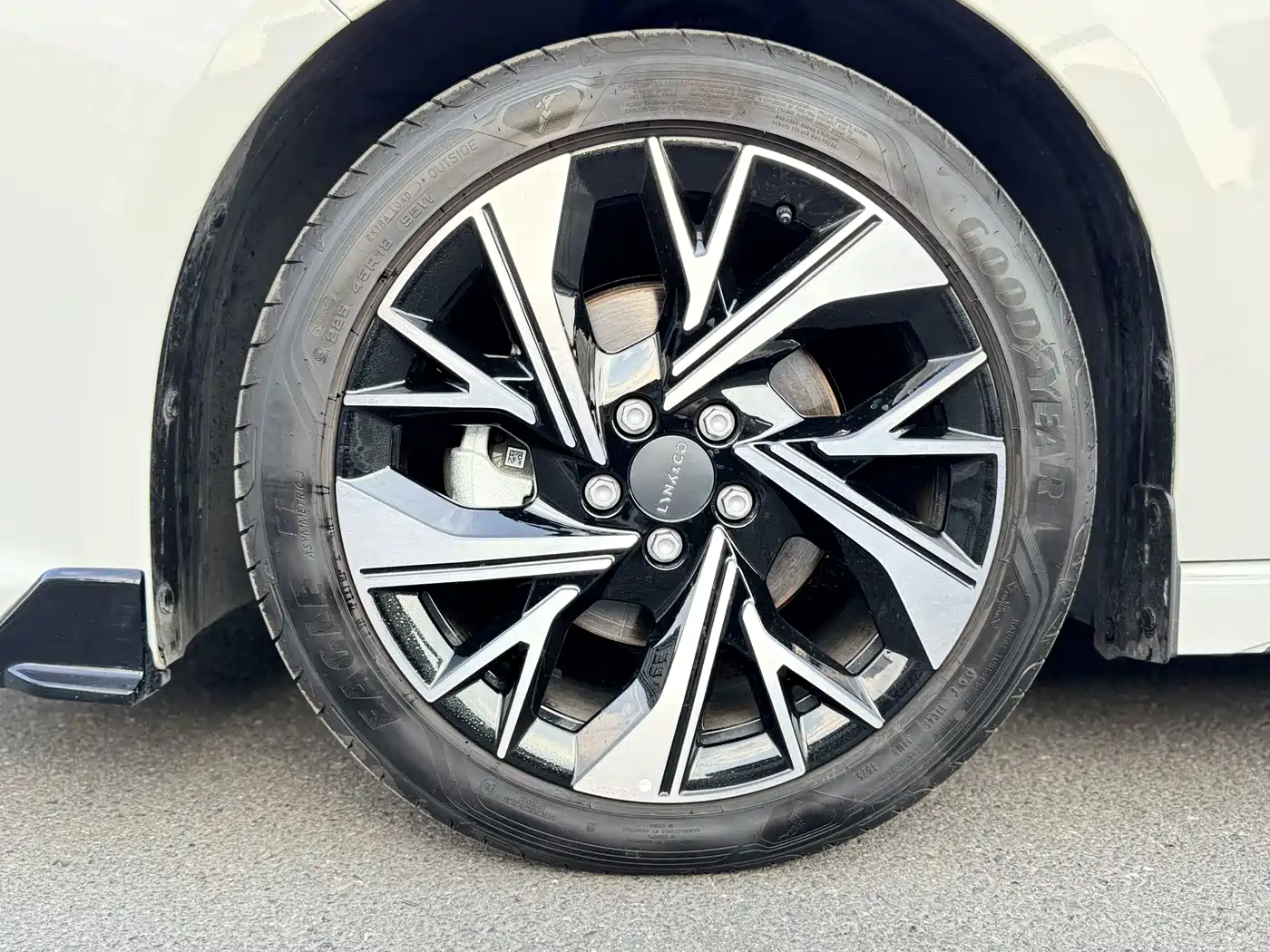 Lynk & Co 03 2026 2026 1.5TD Base Model