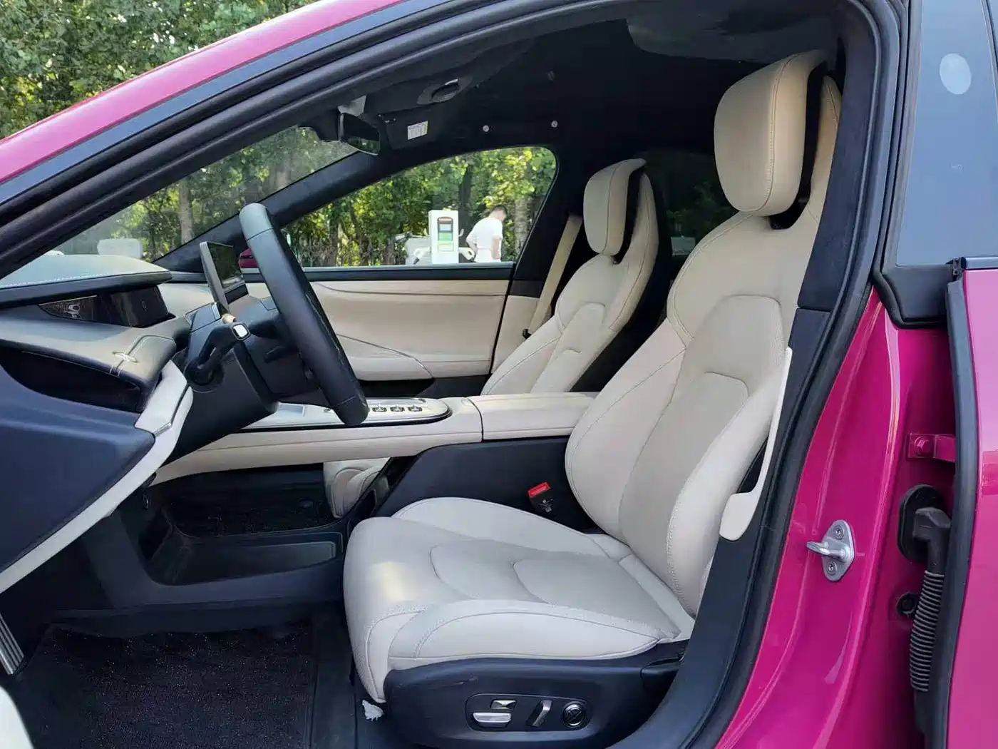 Xiaomi Auto Xiaomi SU7 2024 AWD Extended Range Advanced Smart Driving Max Edition фото 8