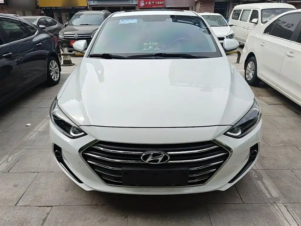 Hyundai Elantra 2016 Model 1.6L Automatic Smart Elite фото 3