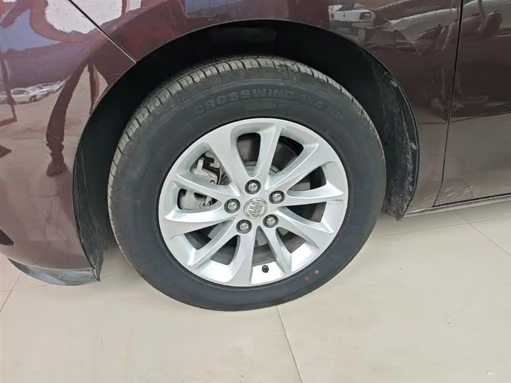 Buick GL8 2017 ES 28T Comfort Type China V фото 23
