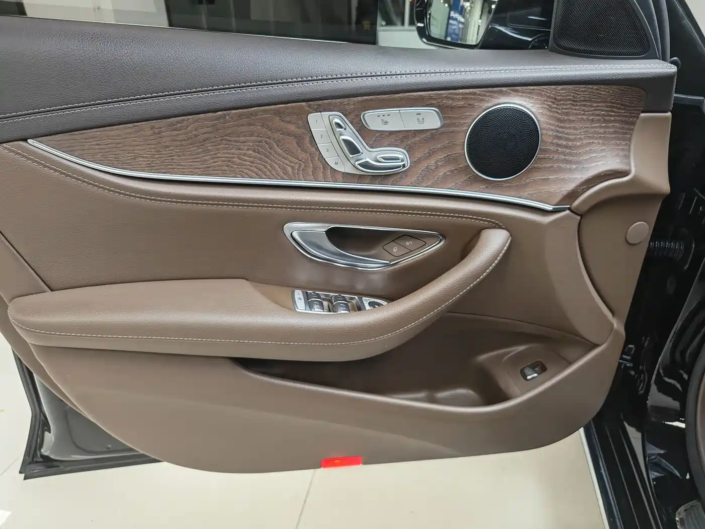 Mercedes-Benz E-Class 2023 E 300 L Fashion фото 14