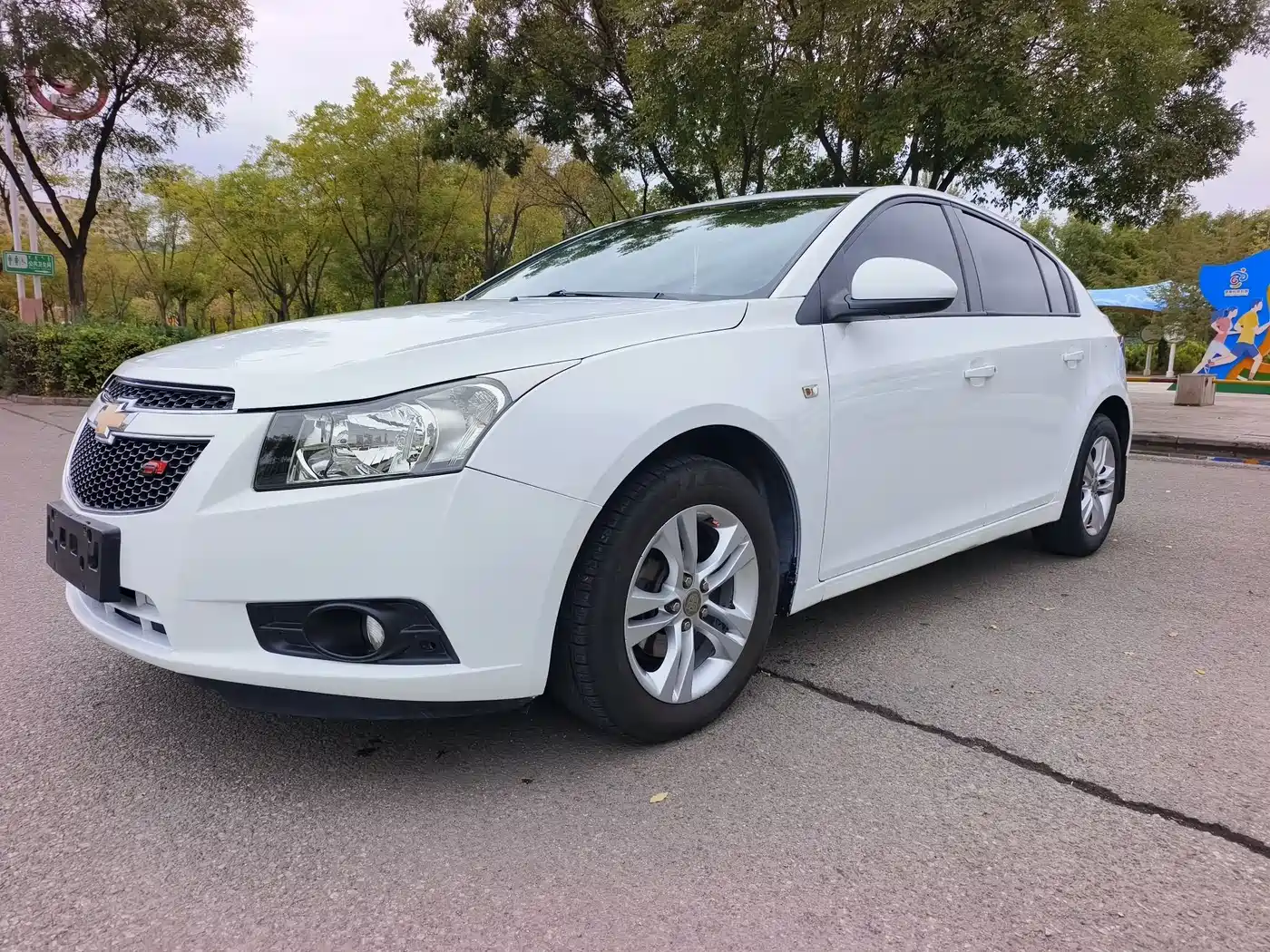 Chevrolet Cruze 2013 Hatchback 1.6L Automatic Luxury