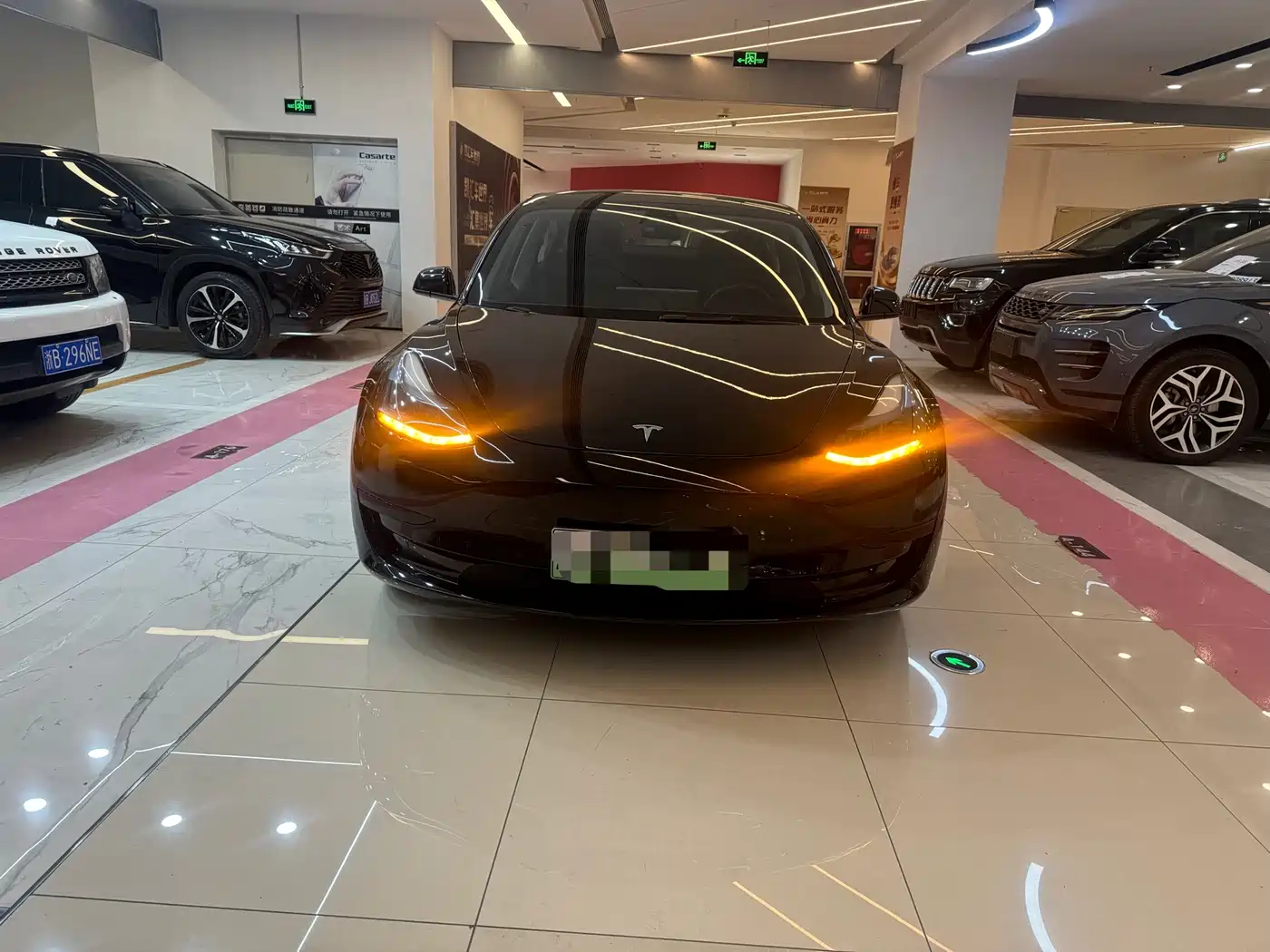 TESLA MODEL 3