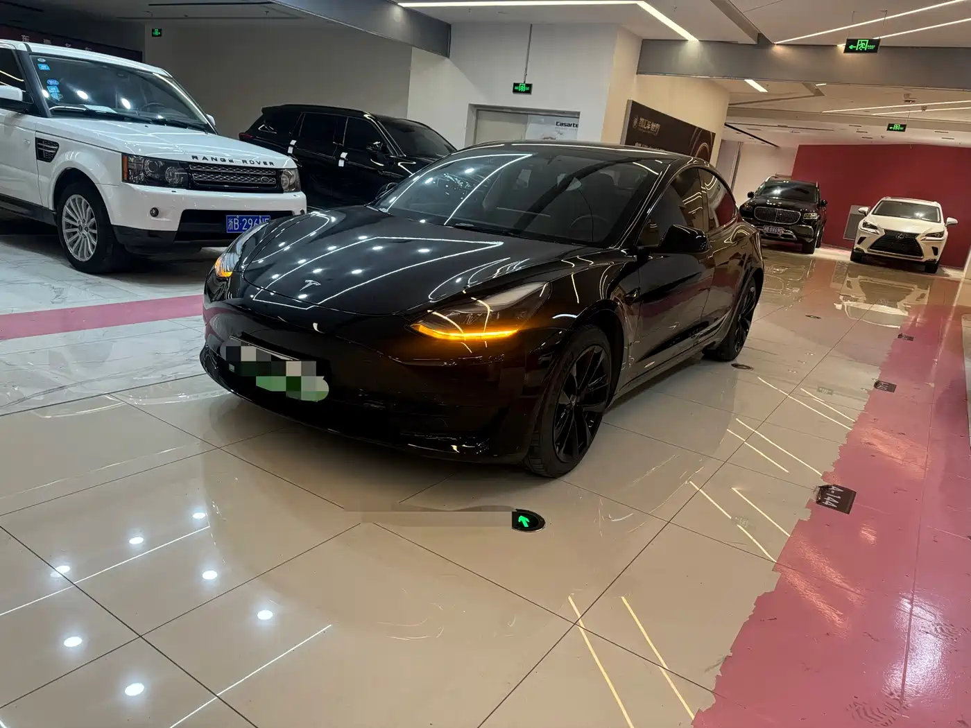 TESLA MODEL 3