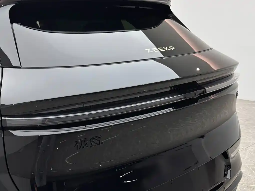 ZEEKR 7X 2025 2025 Model 75kWh RWD Smart Driving Edition