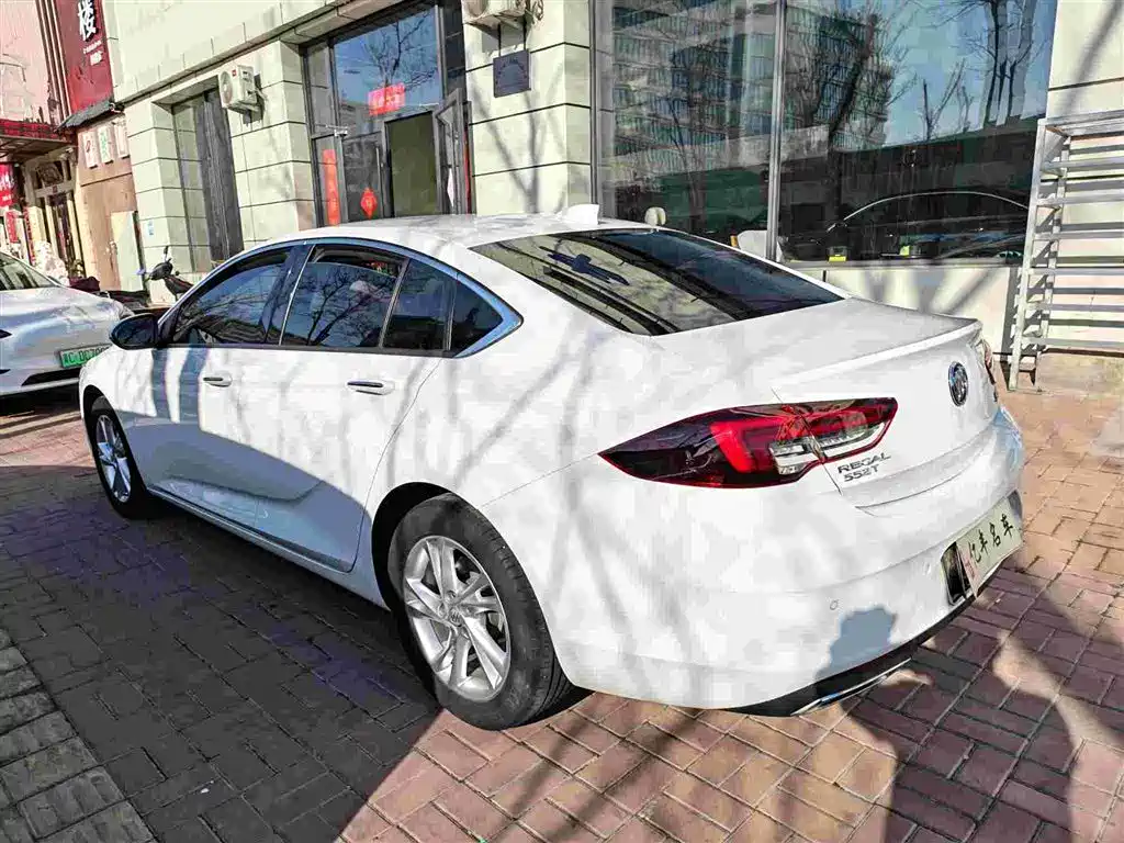BUICK REGAL