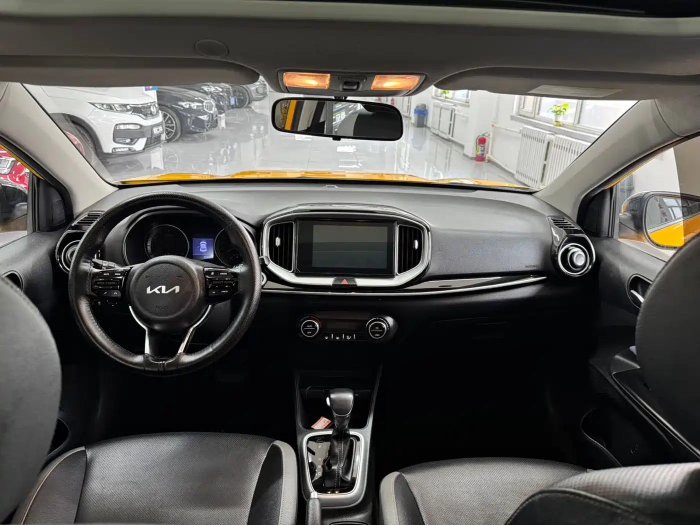 Kia KX1 2021 1.4L CVT Fun Sunroof Version фото 6