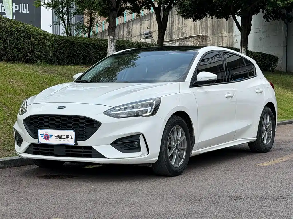 Ford Focus 2021 Hatchback EcoBoost 180 Auto Trend