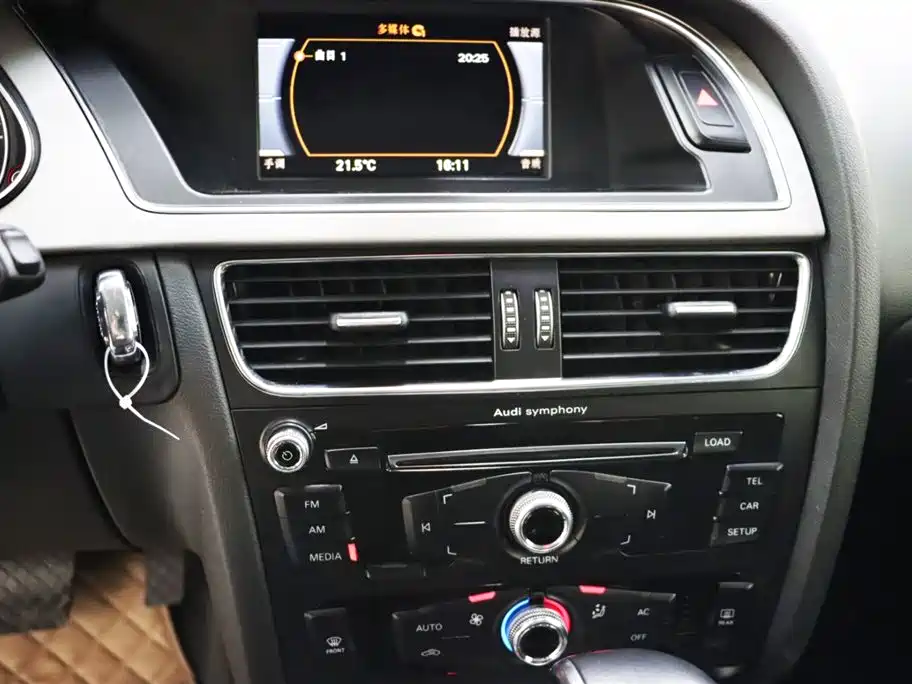 Audi A4L 2013 35 TFSI Automatic Standard фото 14