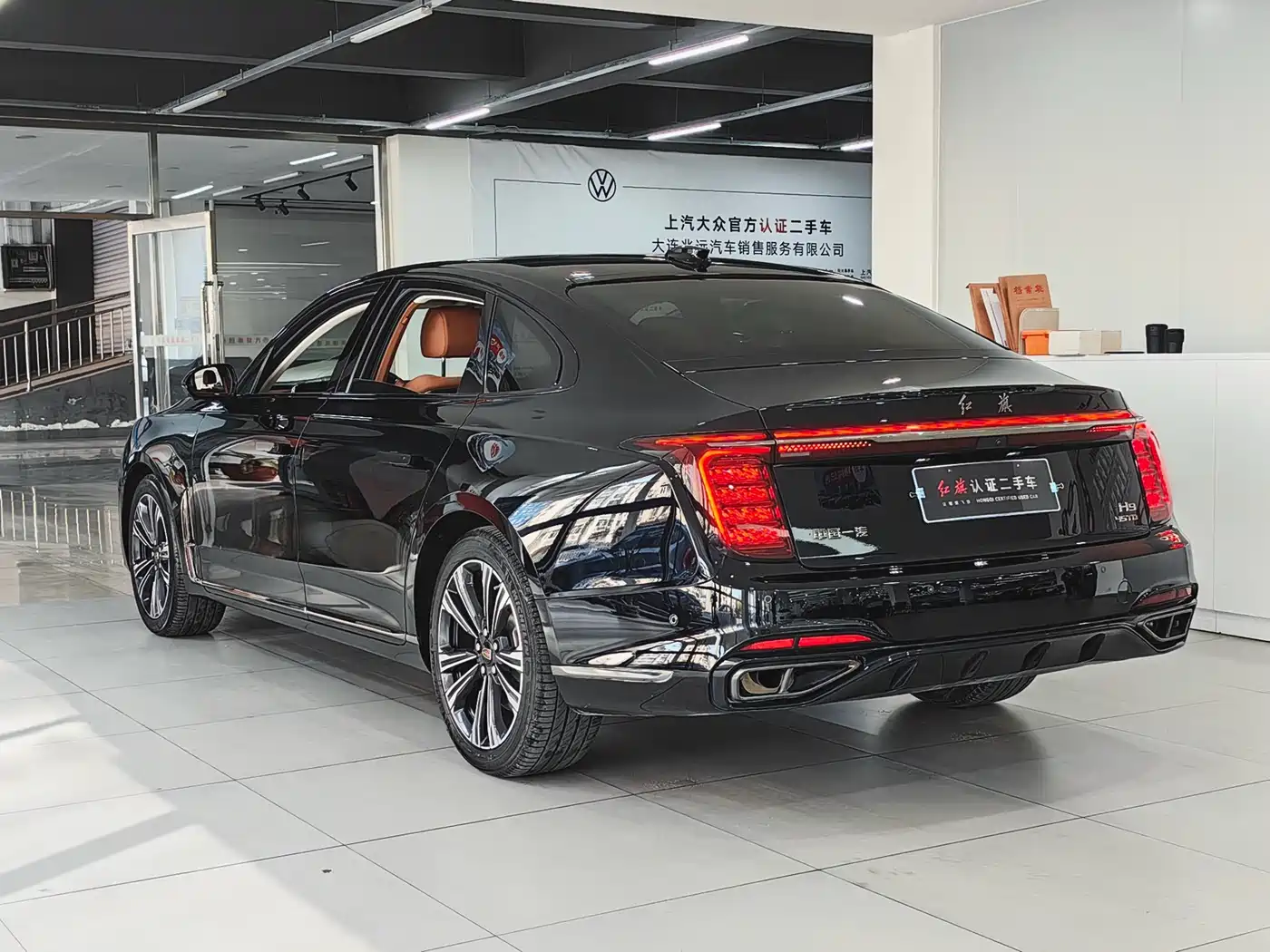 Hongqi H9 2024 2.0T Qi Chang Private Fashion Edition фото 10