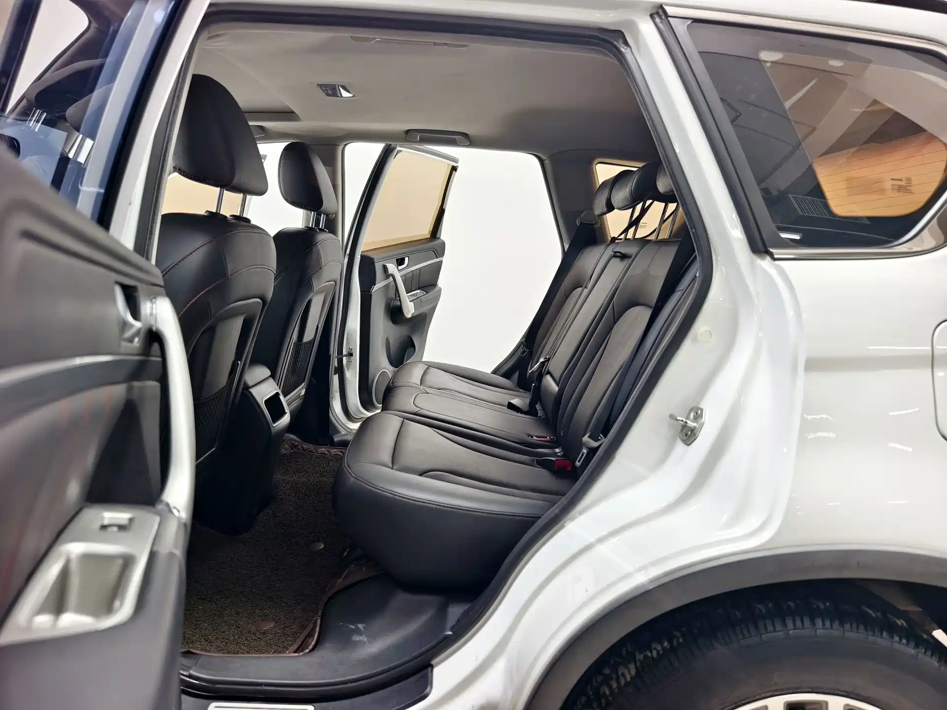 Photo 13 - Haval H6