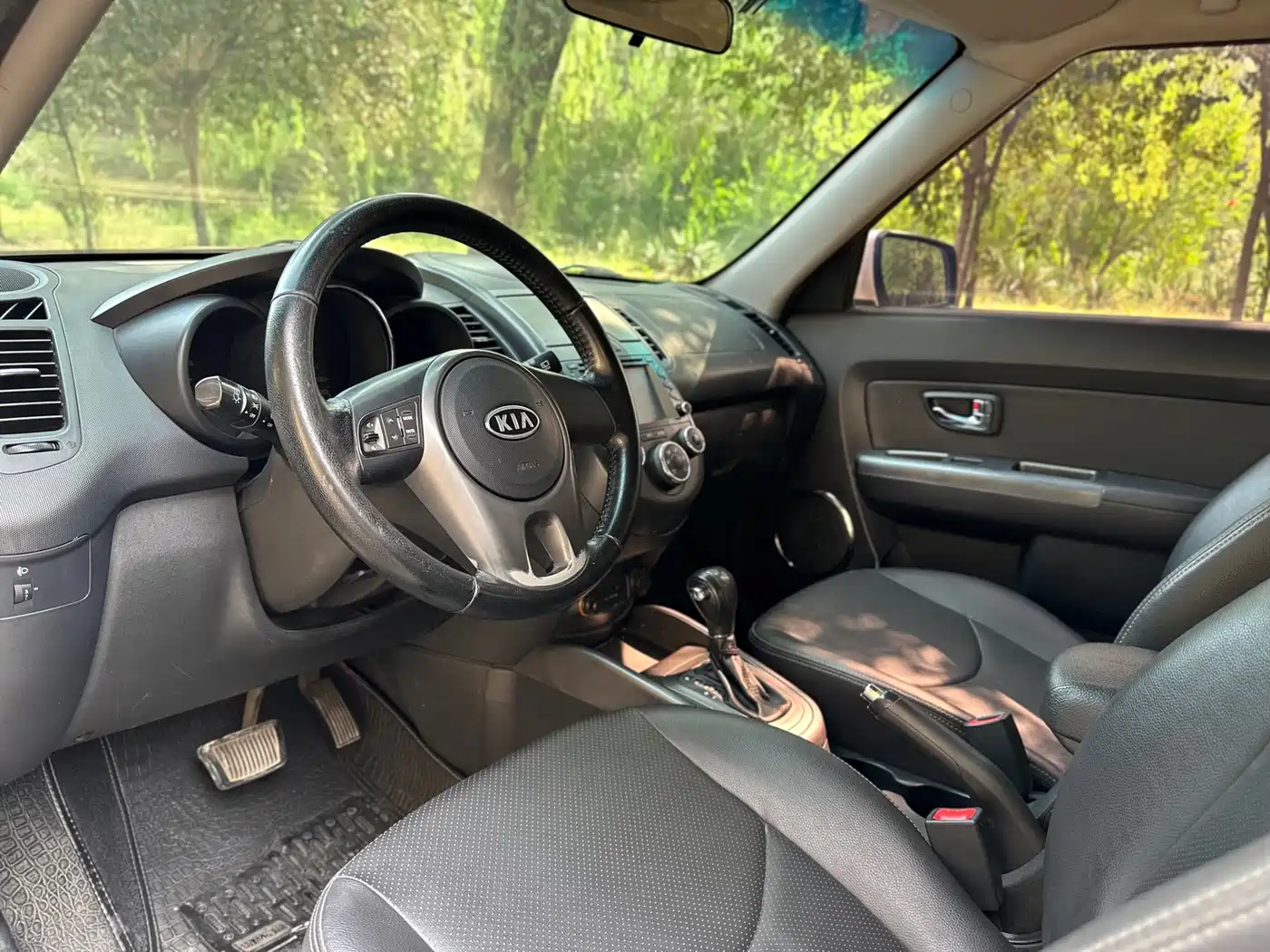 Kia Soul 2012 1.6L AT GLS фото 6
