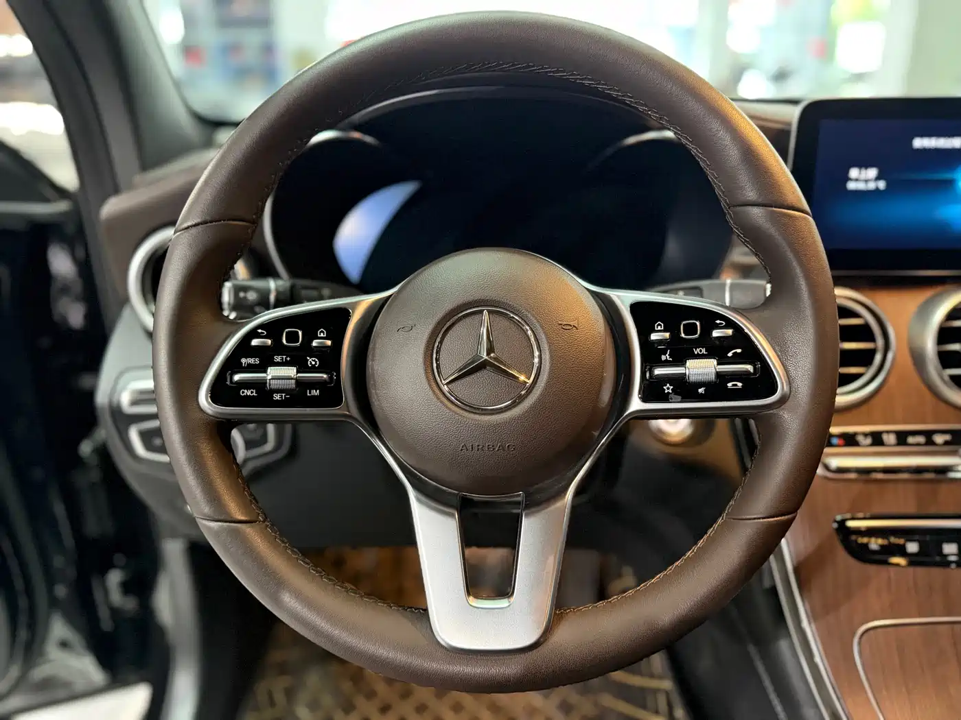 Mercedes-Benz GLC 2021 GLC 300 L 4MATIC Sporty фото 8