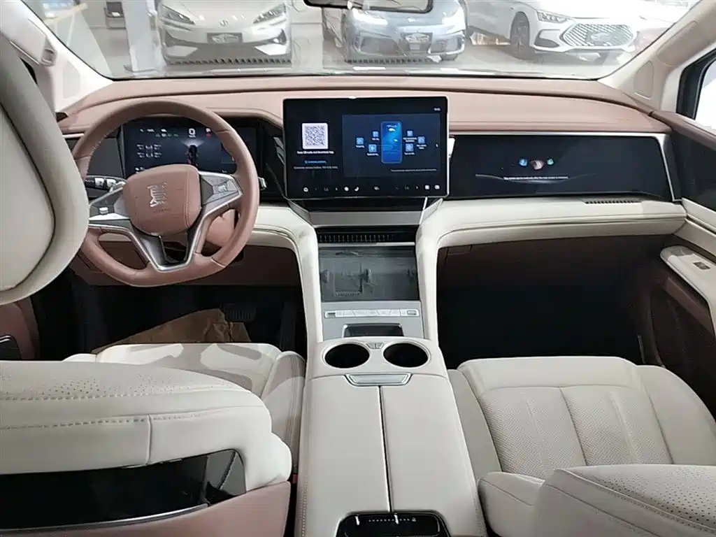BYD Xia 2025 DM-i 1.5T 180km Excellence фото 10