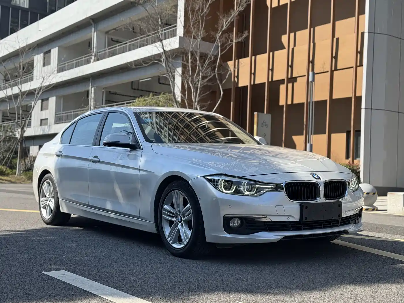 BMW 3 Series 2017 320Li Fashion фото 3