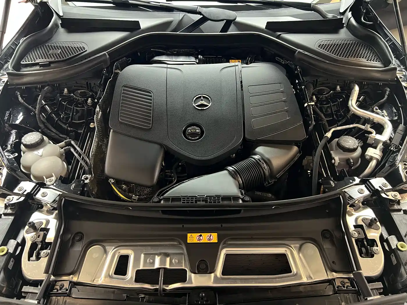 Mercedes-Benz GLC 2025 Model Year GLC 260 L 4MATIC Luxury фото 6