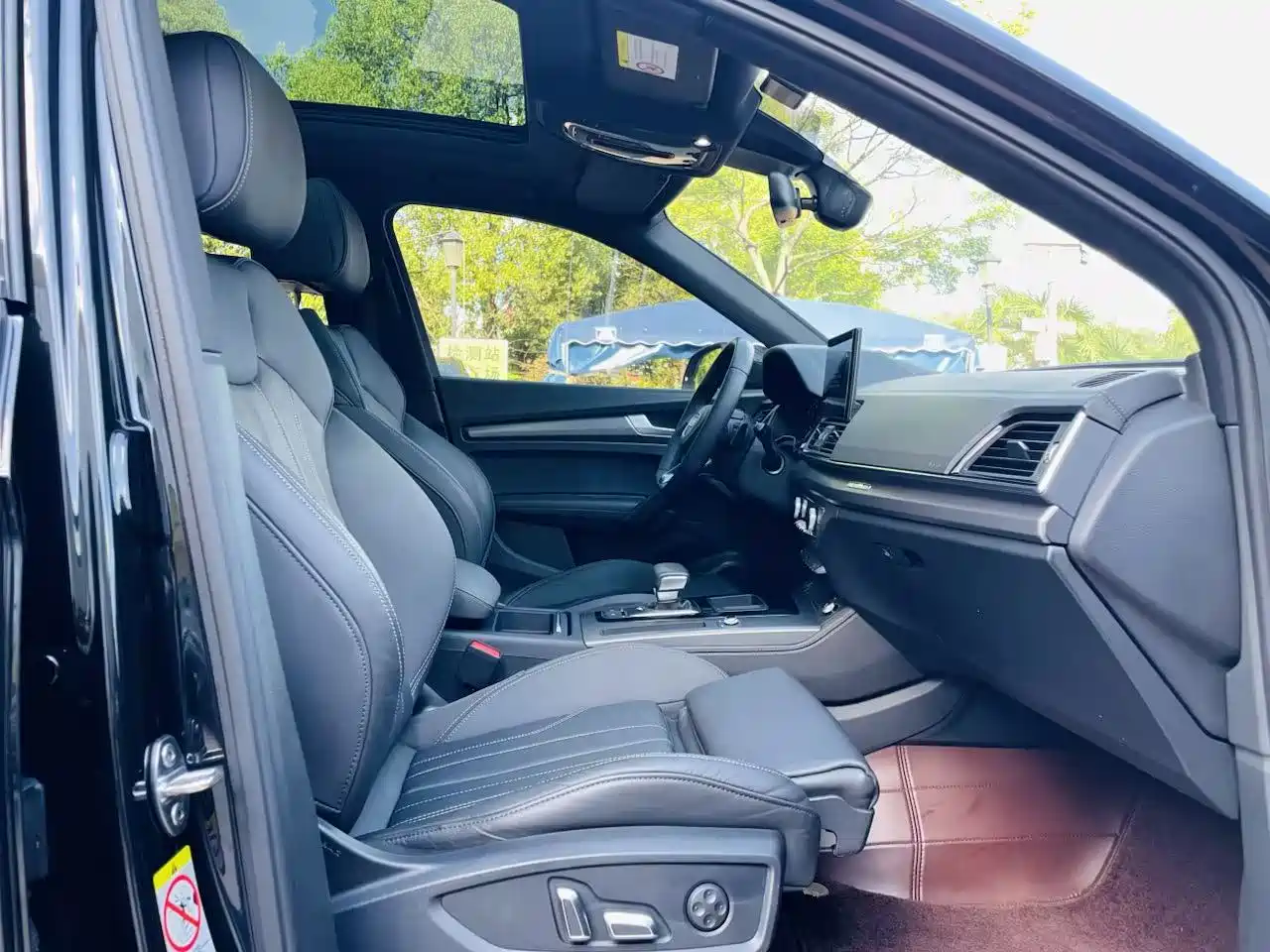 Audi Q5L 2024 Model 40 TFSI Luxury Dynamic фото 6