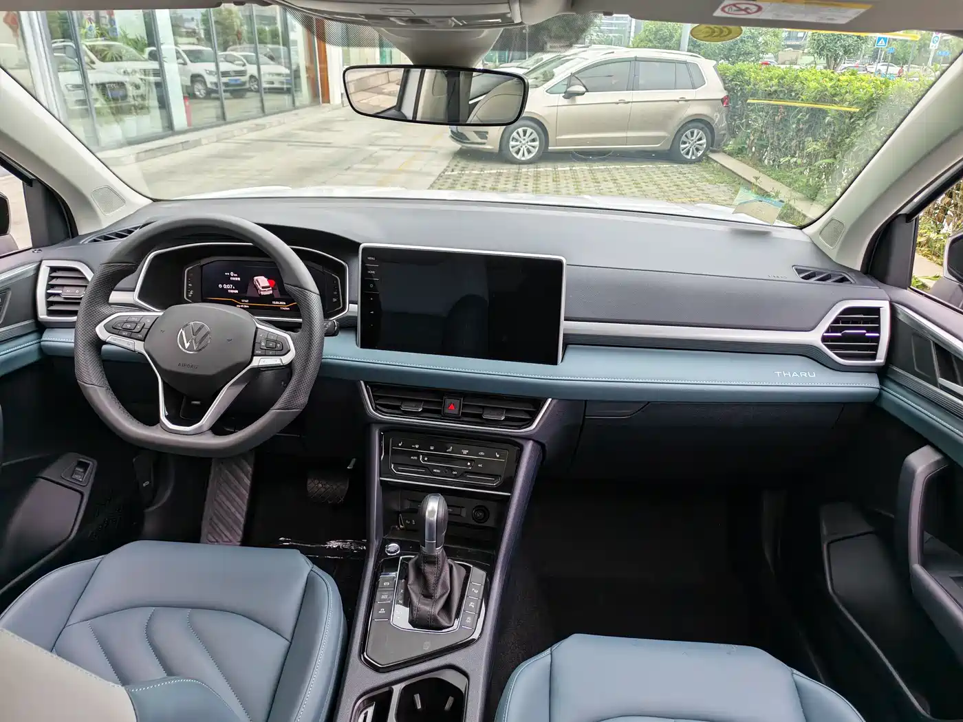 Volkswagen Tharu 2024 300TSI 2WD Moon Premium Edition фото 17