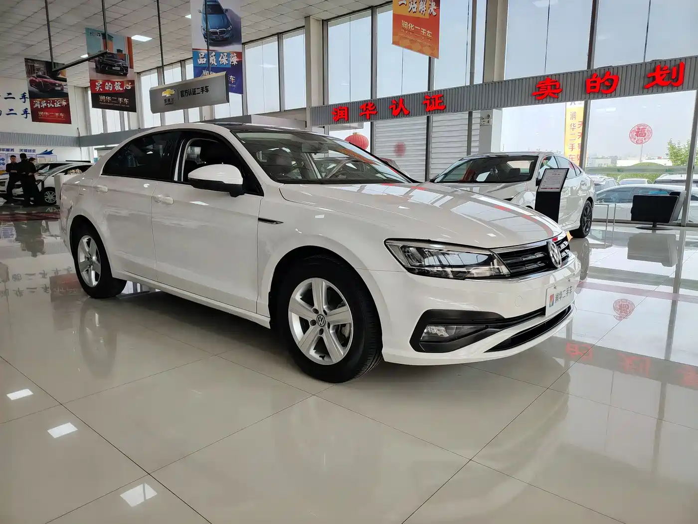 Volkswagen Lamando 2021 230TSI DSG Fashion Edition фото 3