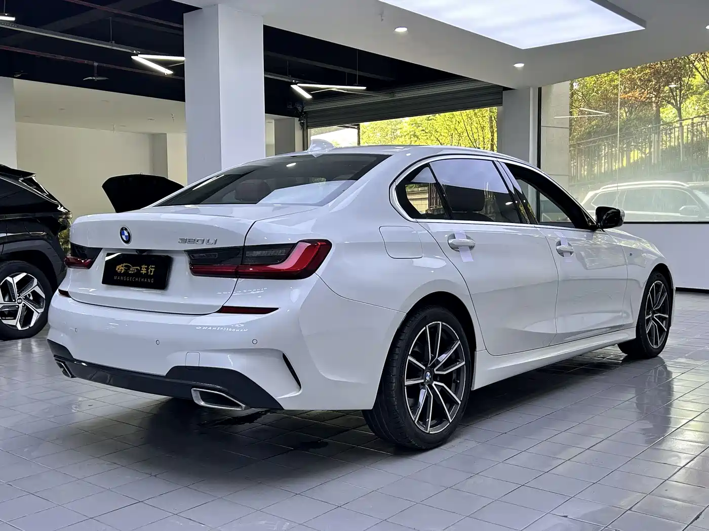 BMW 3 Series 2021 320Li M Sport Package фото 12