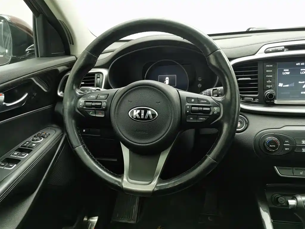 Kia Sorento 2015 Sorento L 2.4L Gasoline 4WD Elite 7-Seater China V фото 11