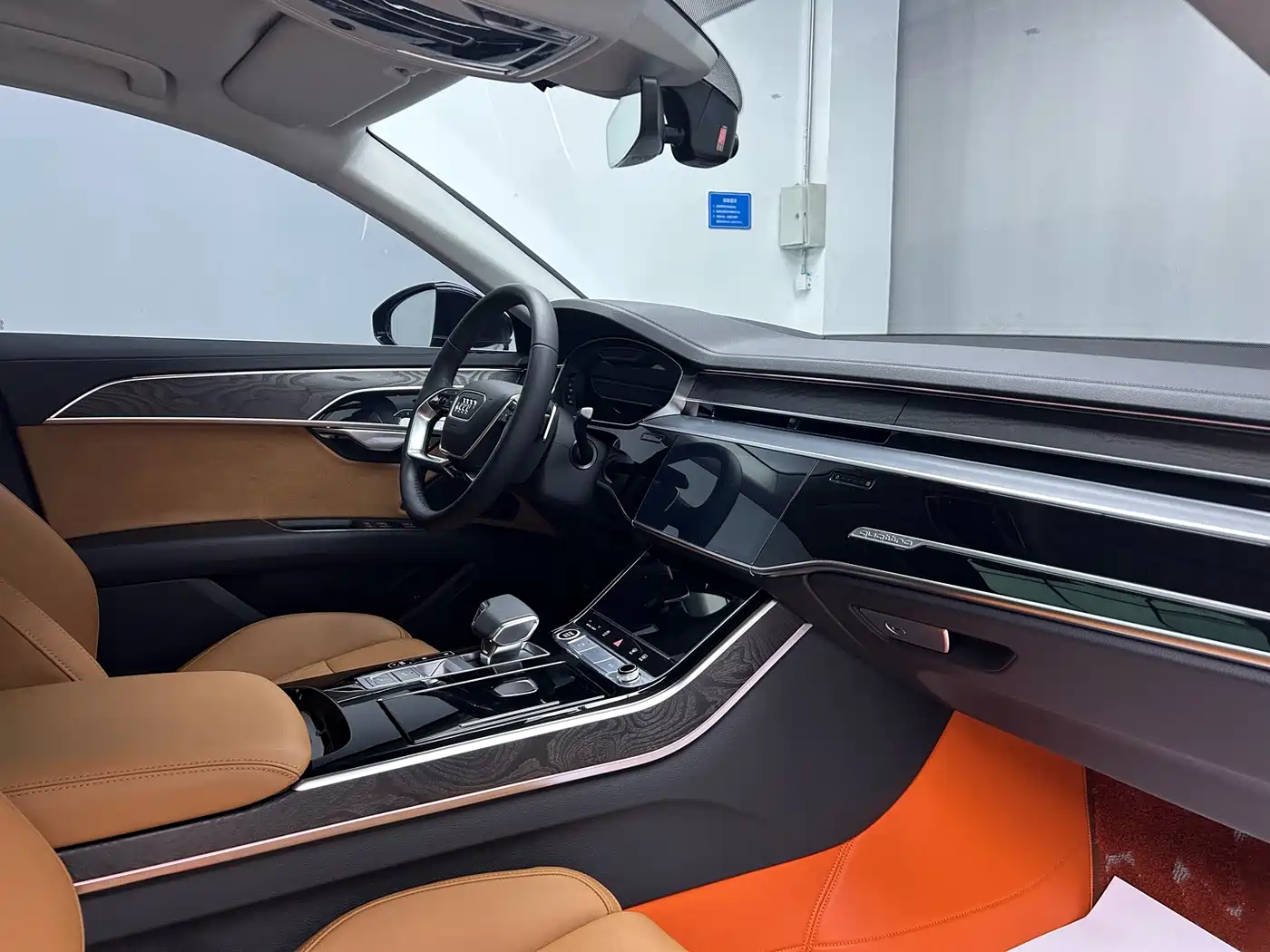 Audi A8 2023 A8L 45 TFSI quattro Luxury фото 13