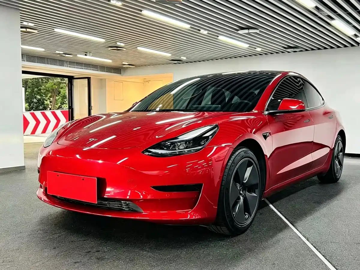 Tesla Model 3 2022