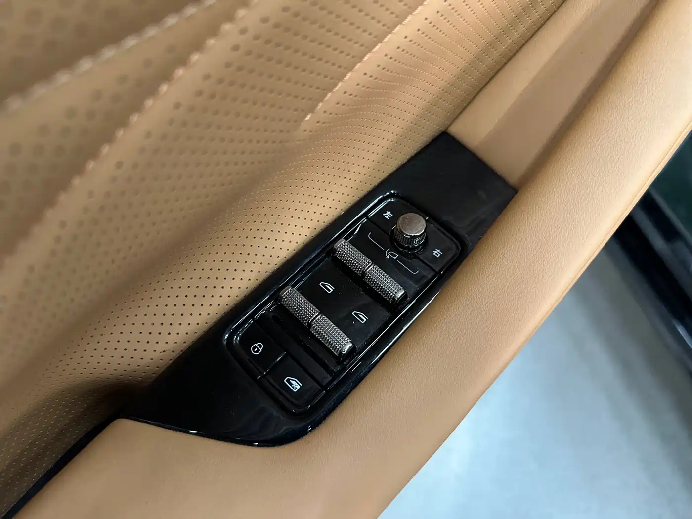 GEELY GALAXY GALAXY SPARKLE 8