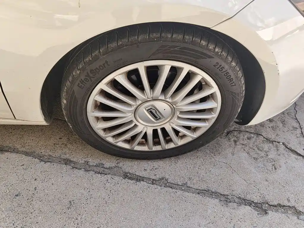 Qoros 3 2016 2016 Hatchback 1.6T Automatic Zhiku