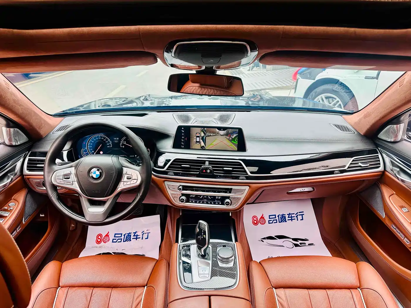 BMW 7 Series 2017 750Li xDrive Customized Edition (4-Seater) фото 6