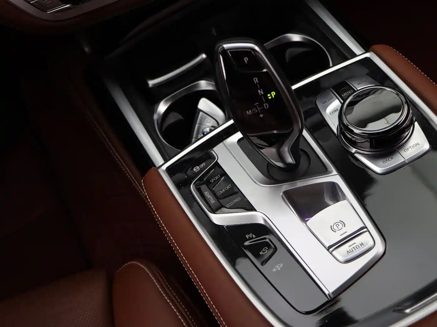 BMW 7 Series 2018 740Li xDrive Premium Type Excellence Package фото 13