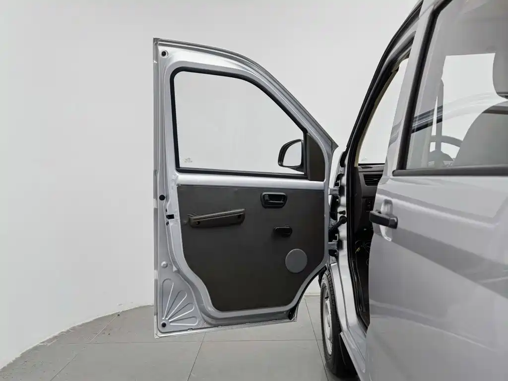 Wuling Motors Wuling Rongguang S 2024 2023 1.5L Base 5/7 Seater