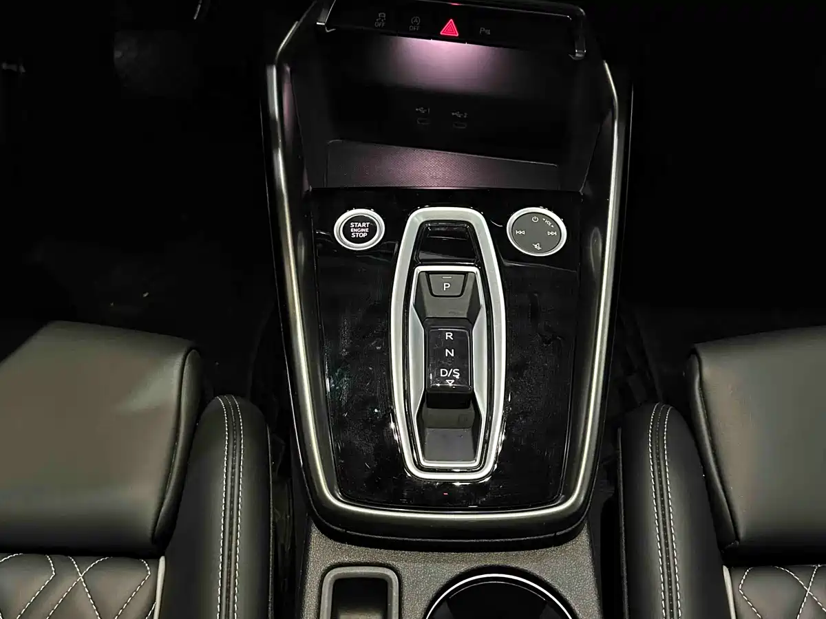 Audi A3 2025 A3L Limousine 35TFSI Flying Premium фото 6