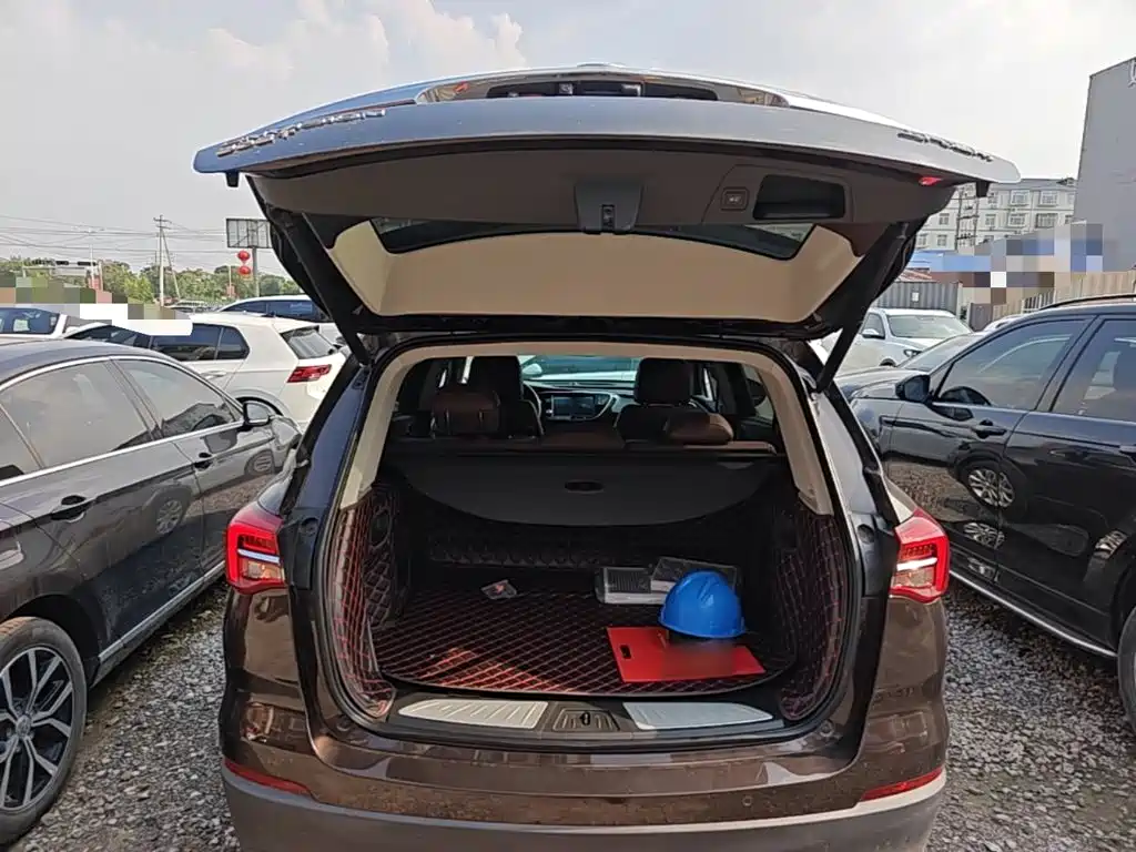 Photo 19 - Buick Envision Plus