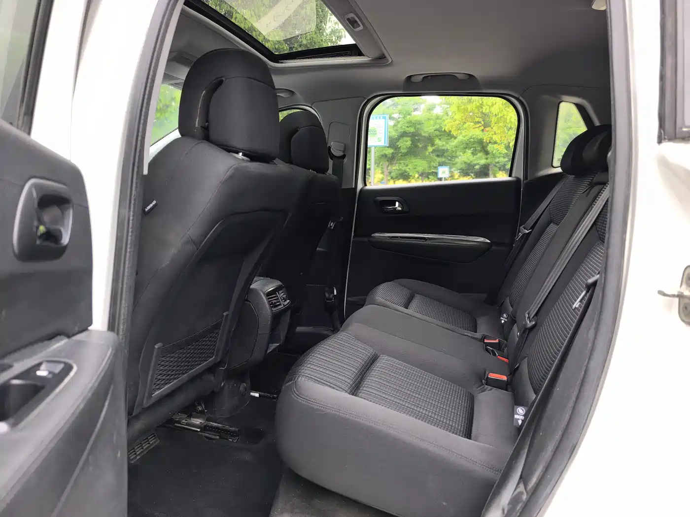 Peugeot 3008 2016 1.6THP Automatic Classic Edition фото 15