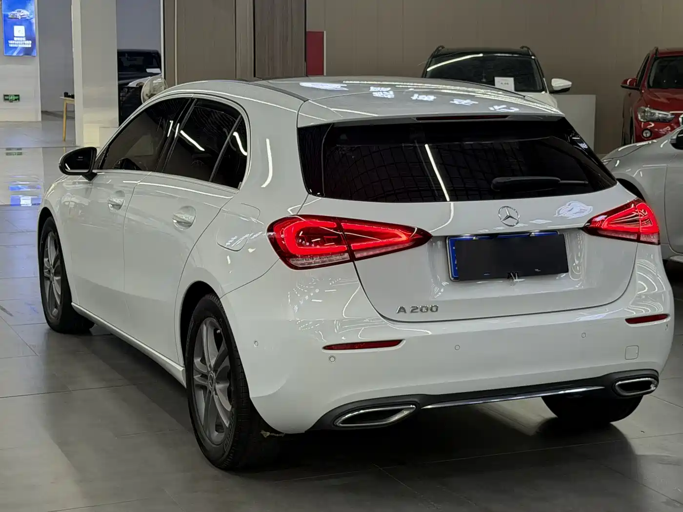 Mercedes-Benz A-Class (Import) 2020 2019 A 200 Dynamic Version