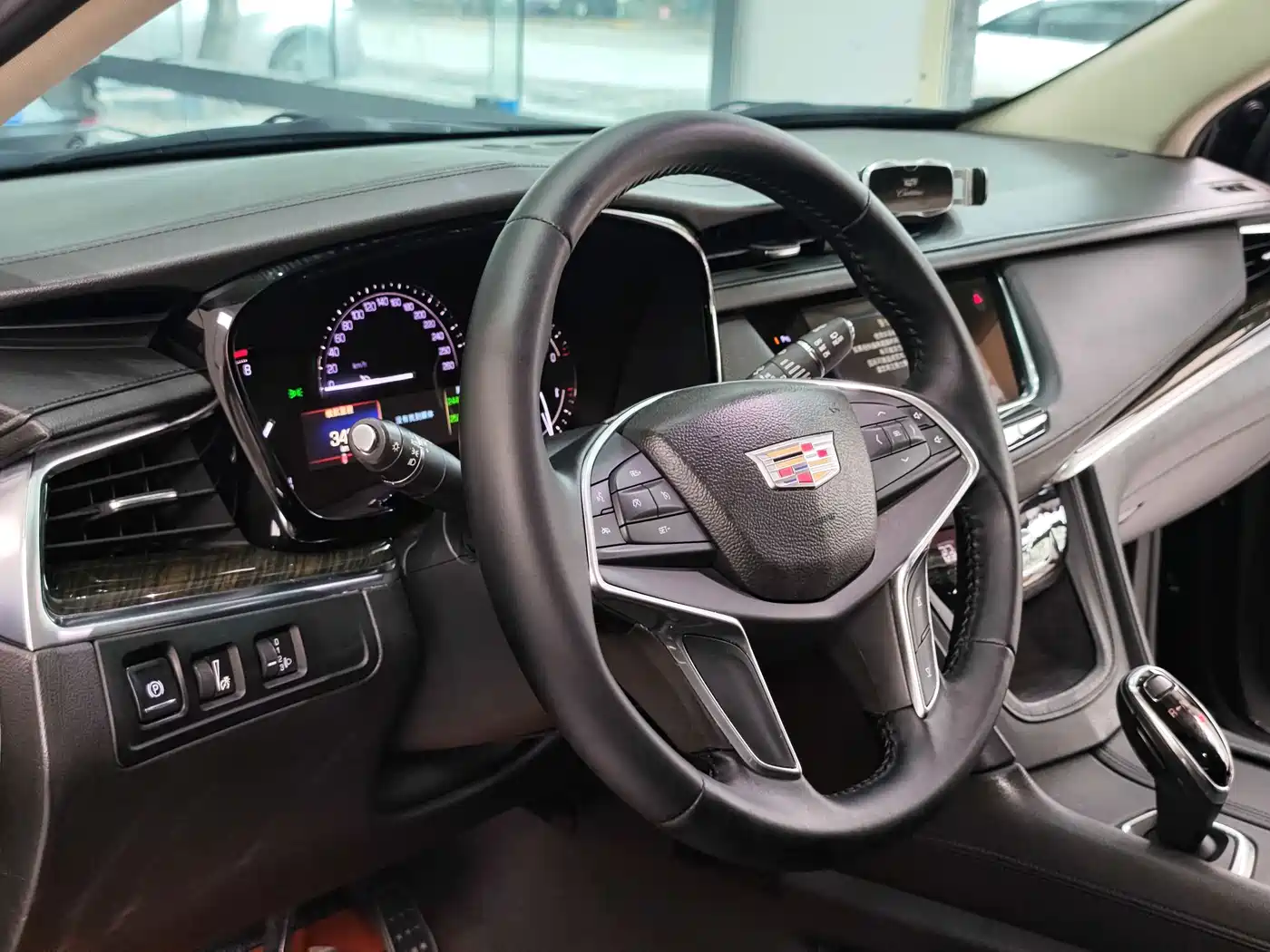 Cadillac XT5 2016 25T Luxury Model фото 9