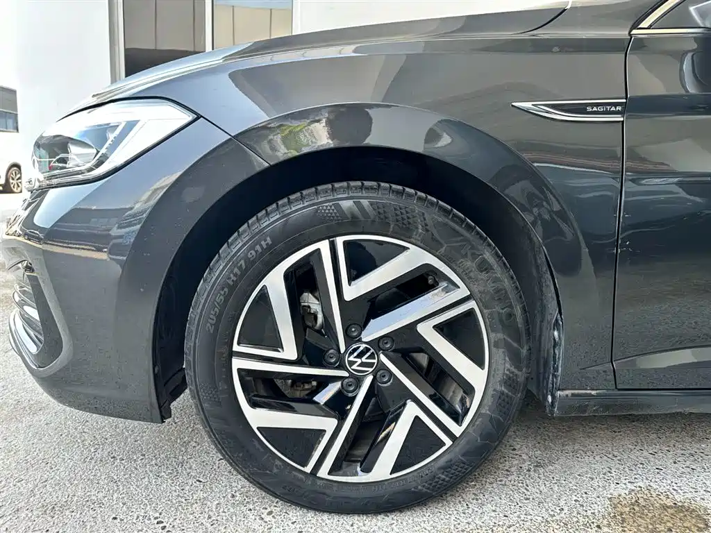 Volkswagen Sagitar 2023 300TSI DSG Surpassing Edition фото 32
