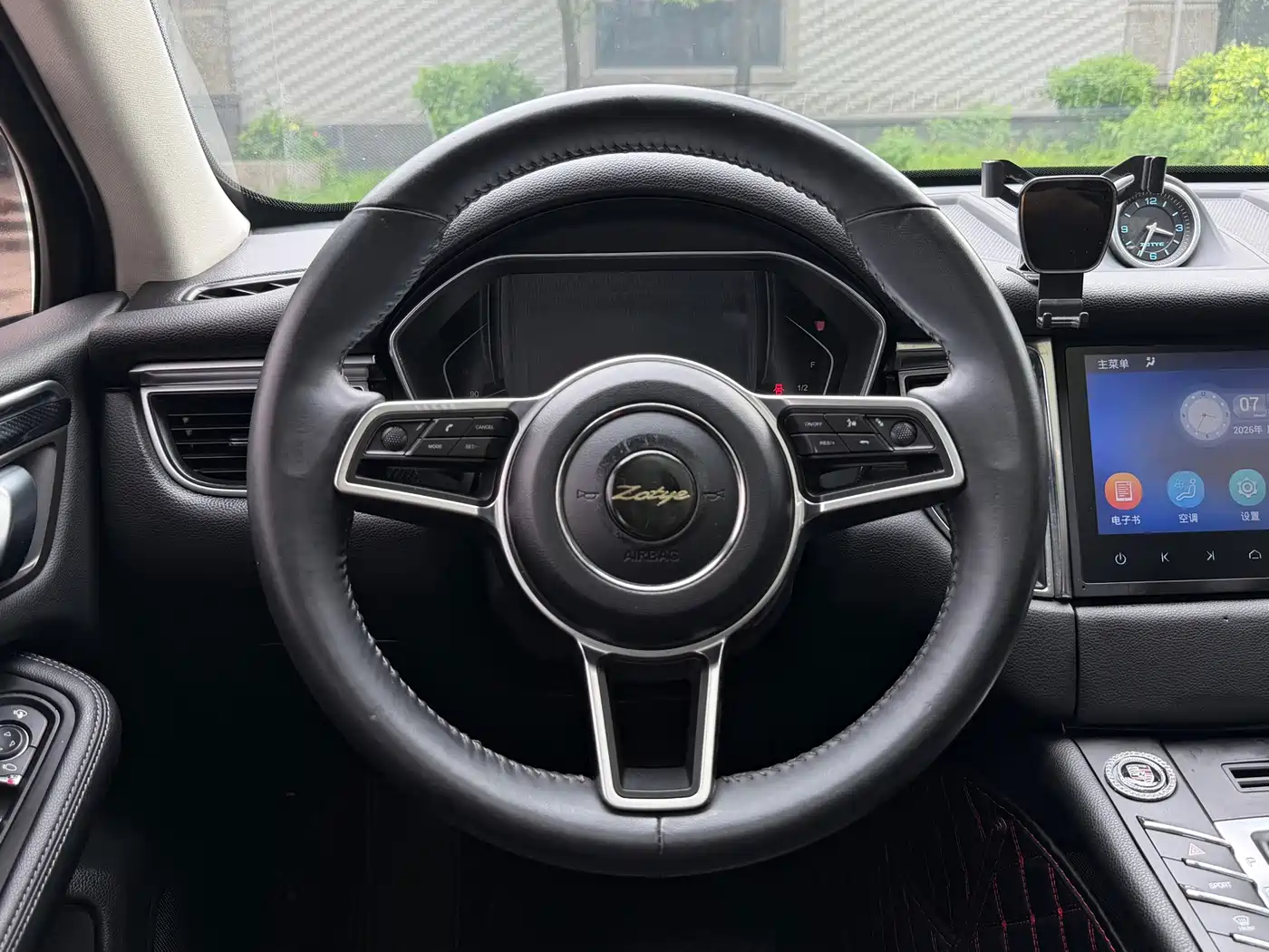 Фото 8 - Zotye SR9