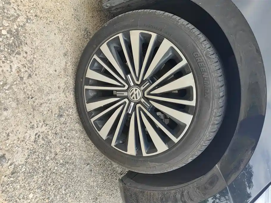 Volkswagen Passat 2020 330TSI Luxury Edition China VI фото 6