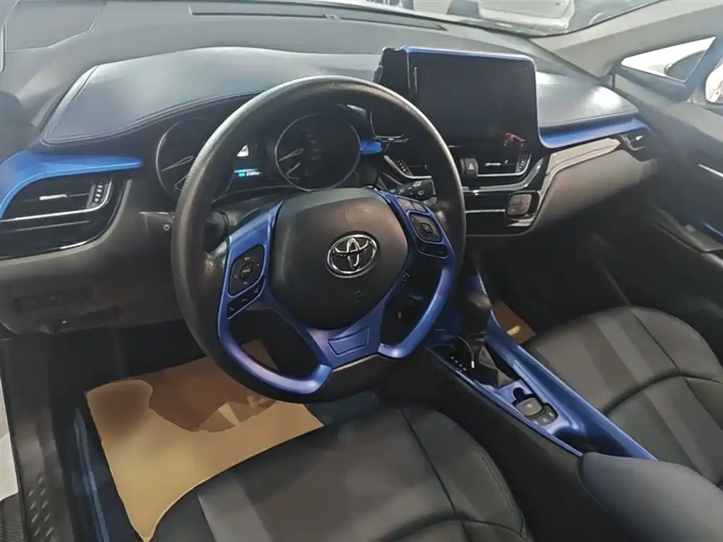 Toyota C-HR 2022 2.0L Leading Edition фото 10