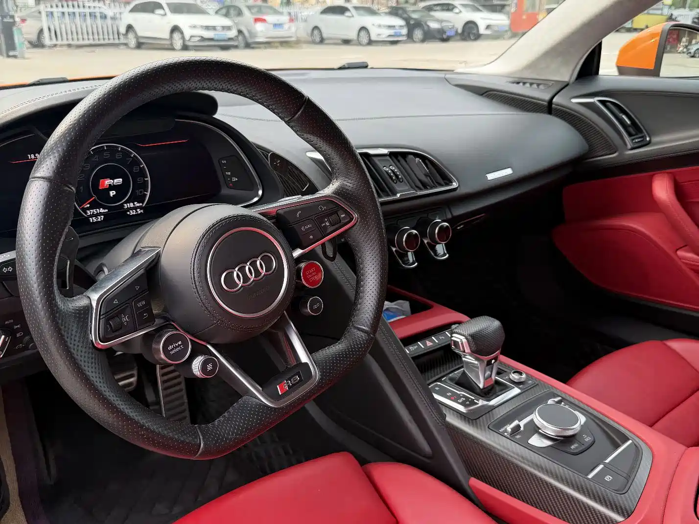 Фото 9 - Audi R8