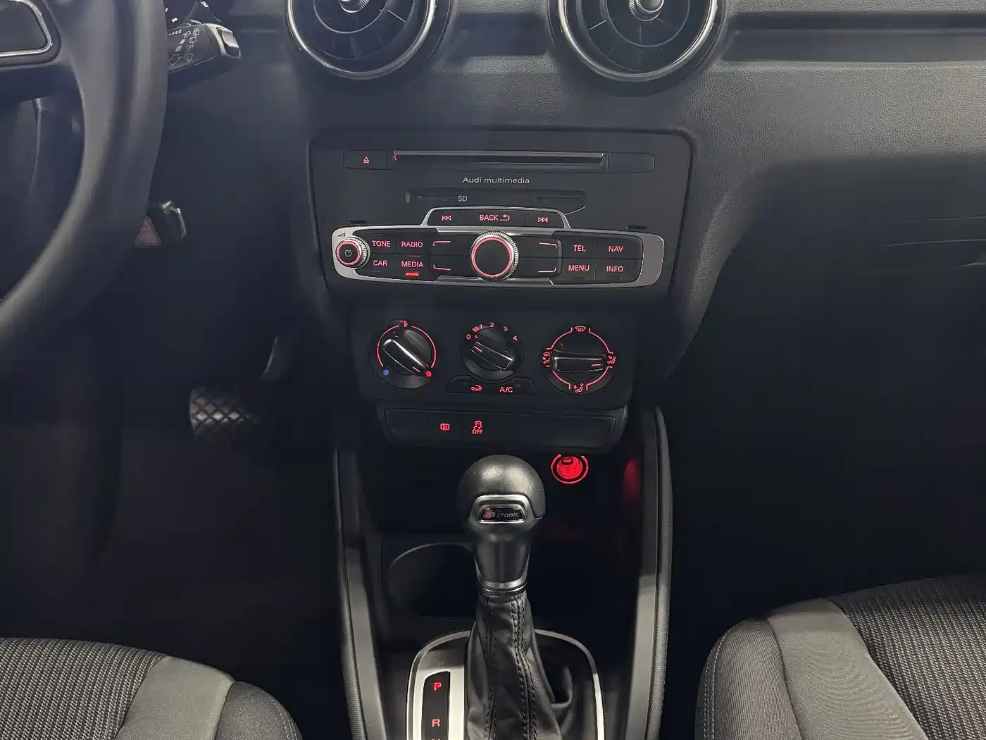 Audi A1 2017 2016 30 TFSI Sportback Design Style Edition